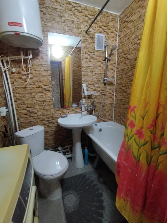 Квартира 1-комнатная Квартира — Артёмовский