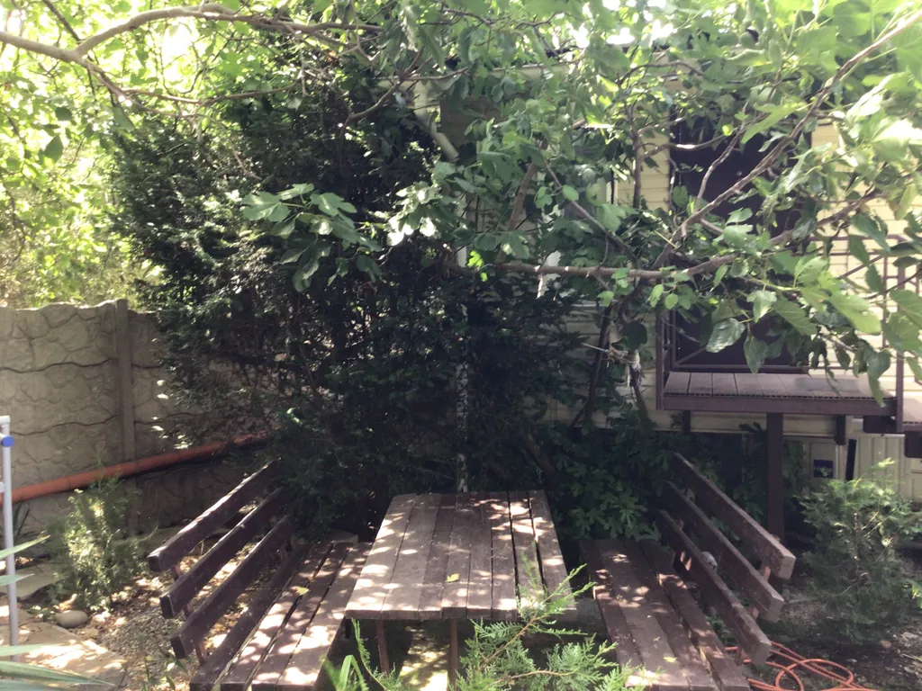 Квартира с балконом и видом на море