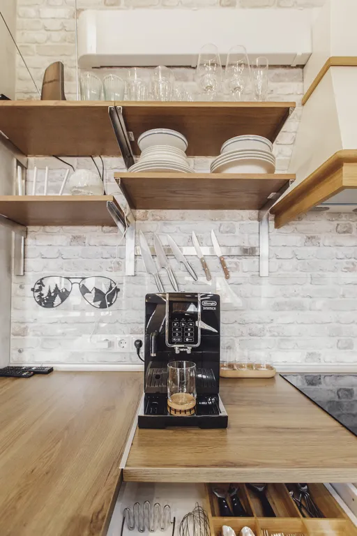 Видовая двухэтажная мансарда в центре