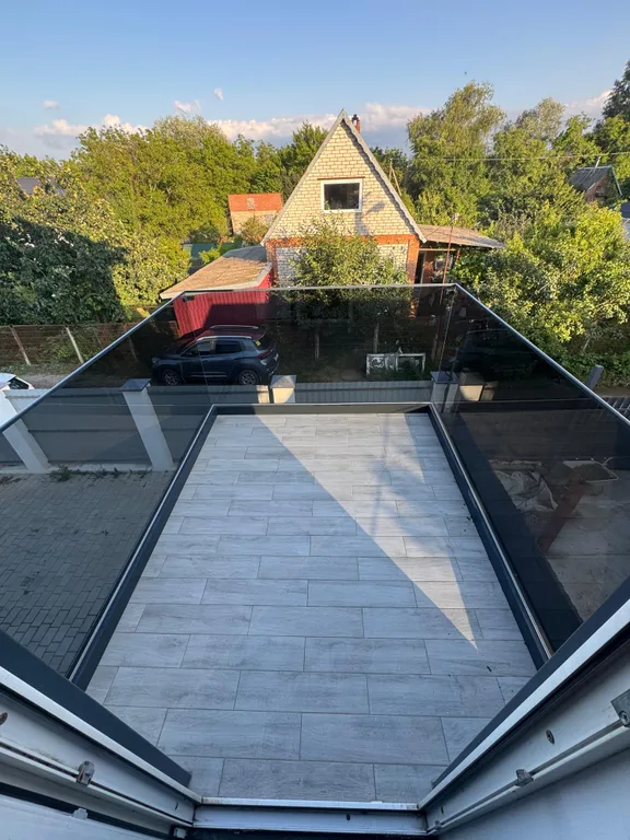 Коттедж Просторный тёплый дом с верандой и гриль столом — Елизаветинская