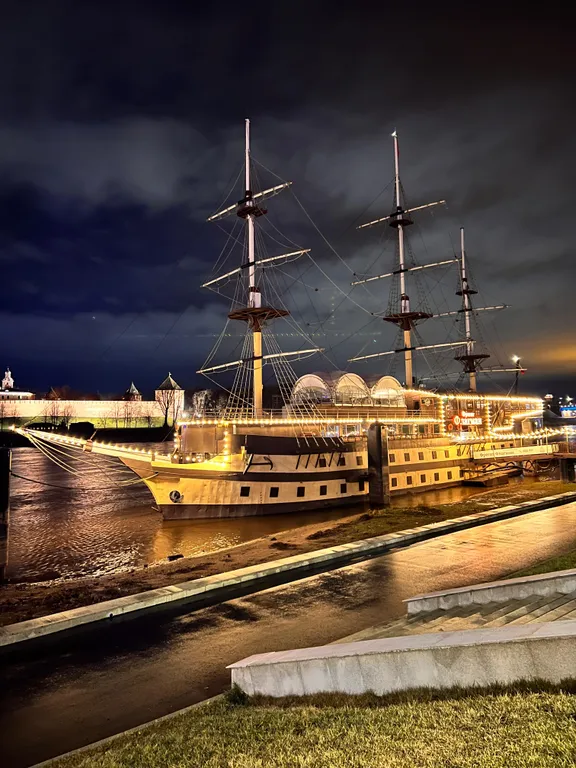 Квартира с потрясающим видом на Кремль и Софийский собор