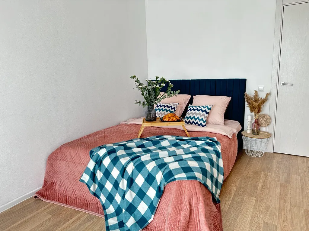 Светлая полноценная изолированная двухкомнатная квартира