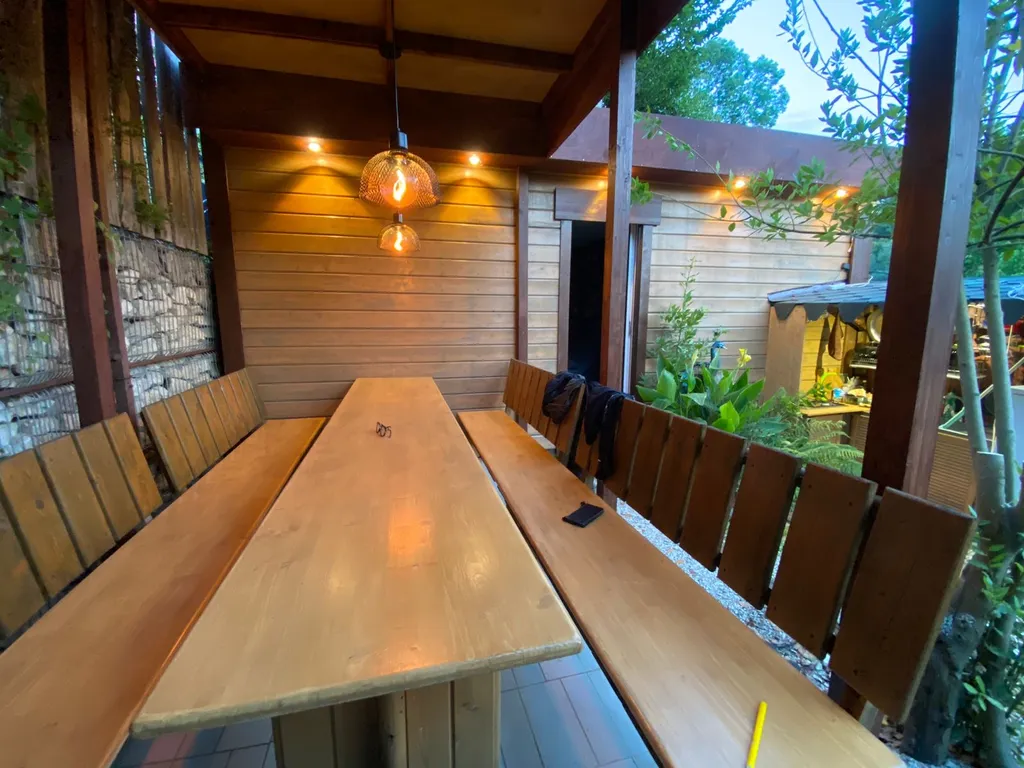 Дом Шилтон Виладж с бассейном, баней и джакузи