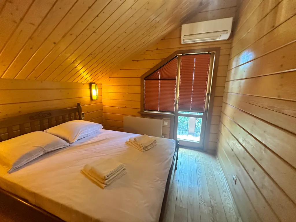 Деревянный дом с приватной территорией