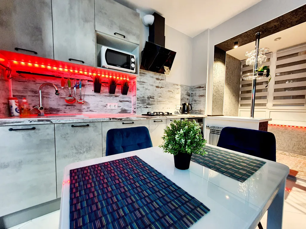 Шикарный 2-комнатный апартамент Loft Studio возле ТЦ Волгомолл