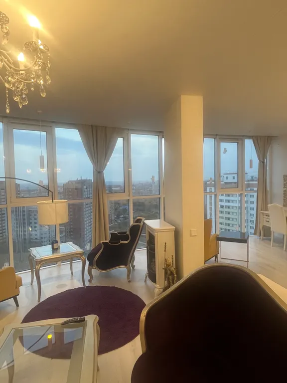 Чудесная квартира с панорамным видом на город