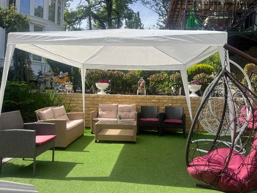 Дом замок с видом на море и горы