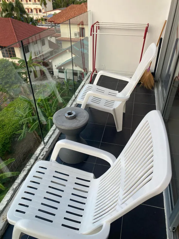 Стильная студия на последнем этаже с потрясающим видом на горы