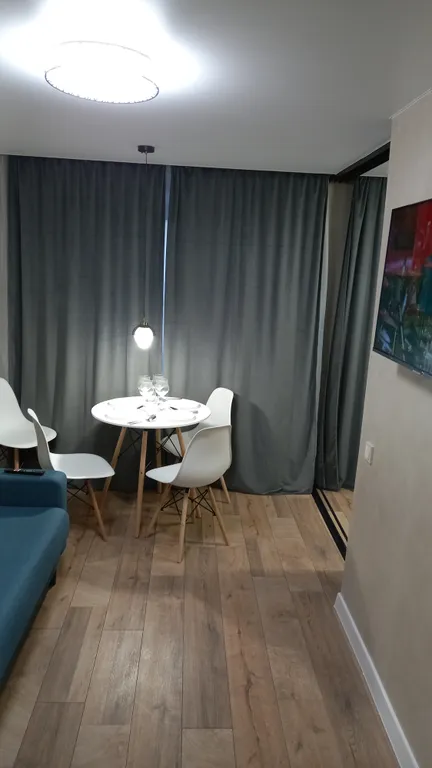 Новая трехкомнатная квартира в самом центре с видом на площадь Победы