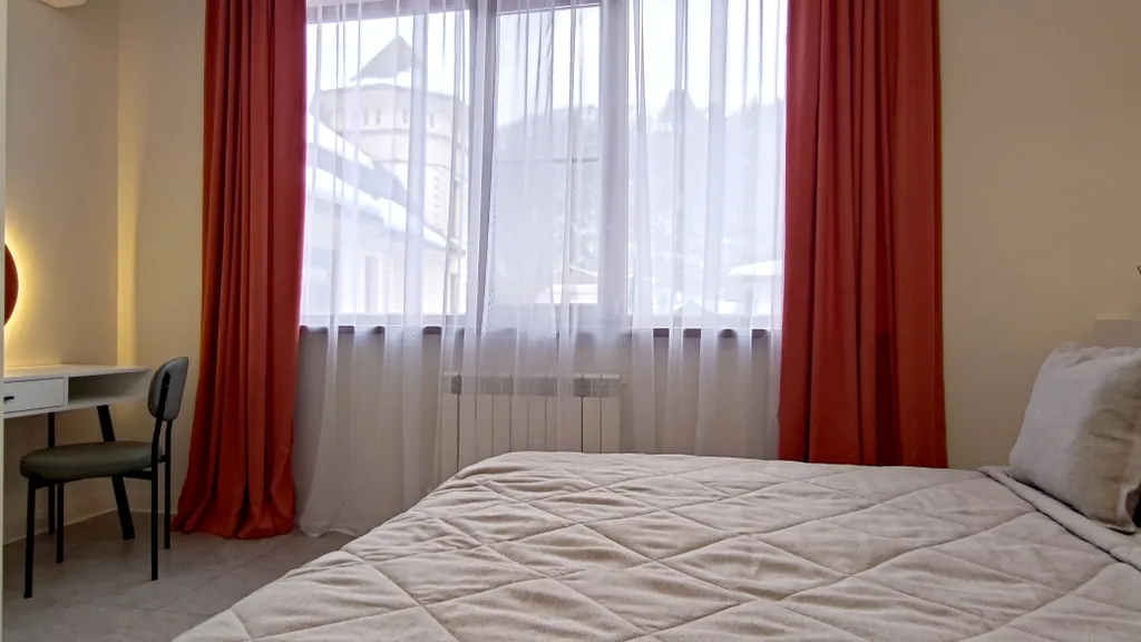 Дизайнерский апартамент с двумя спальнями