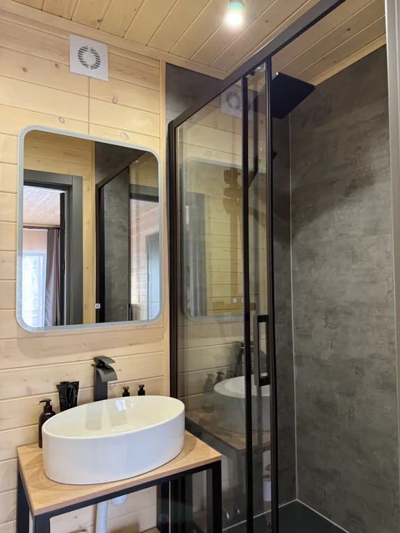 Панорамный дом с видом на реку