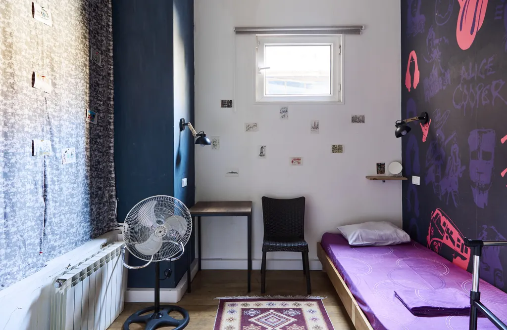 Двухместный номер с общей ванной комнатой