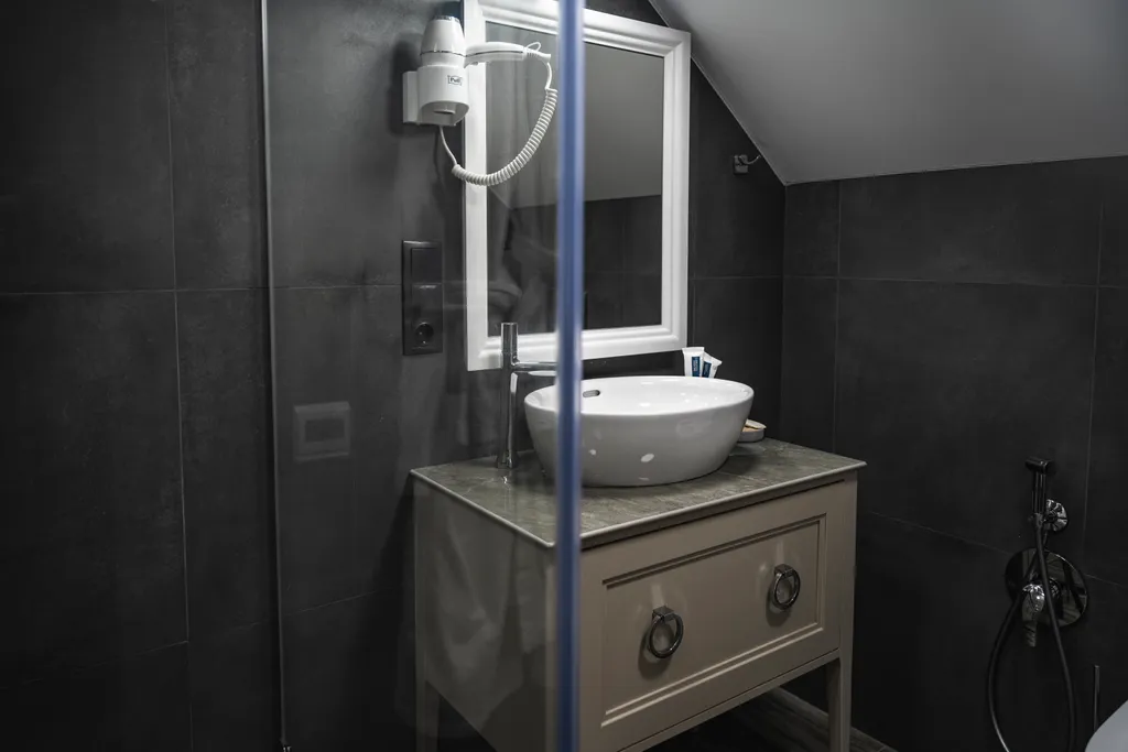 Люкс с видом на море ( с доп местом и мансардой )