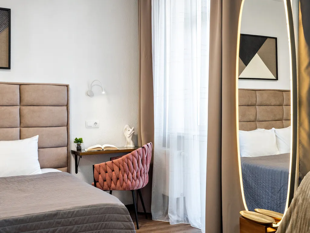 Место в подземном паркинге Центр Екатеринбурга Красивый вид.