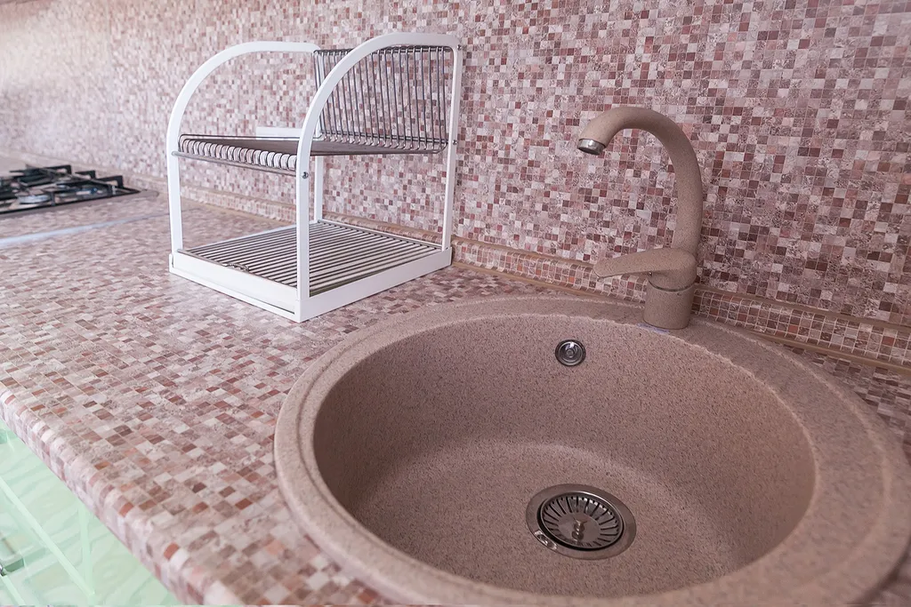 Коттедж Уютный коттедж с бассейном — Южная Озереевка