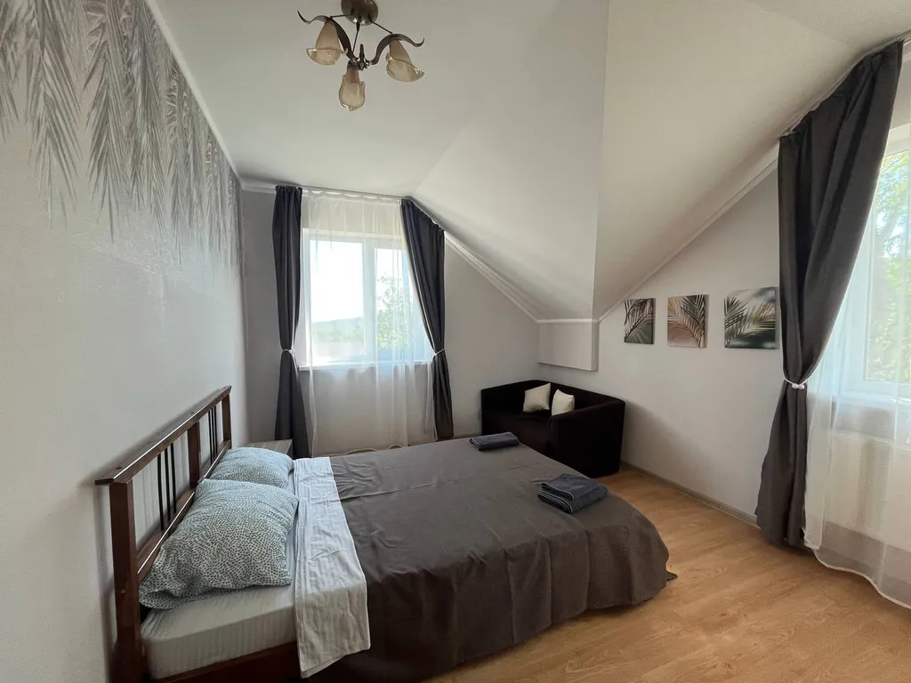 Коттедж Дом для отдыха б — Виноградное