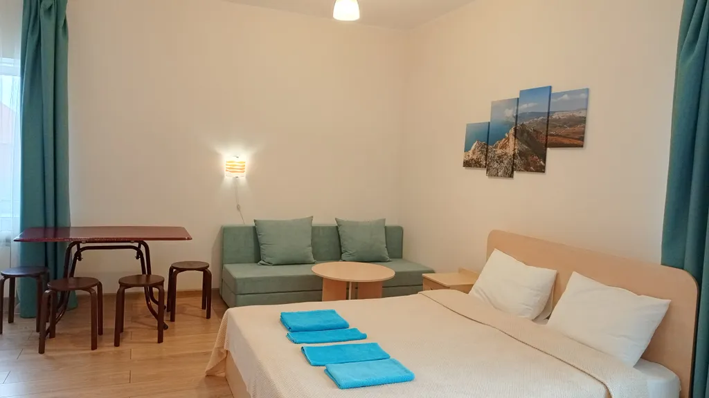 Двухместная комната с двумя доп. местами, с санузлом