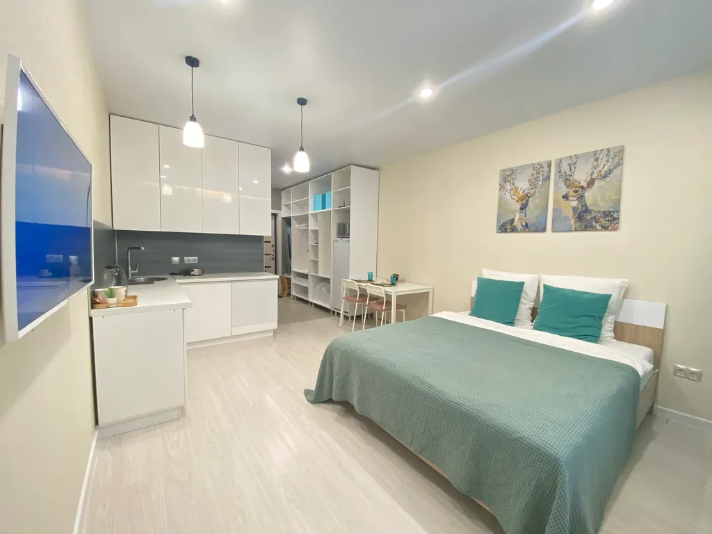 Студия на берегу Обского моря в бору Сказочный лес