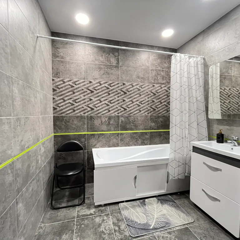 Квартира недалеко от центра в новом доме