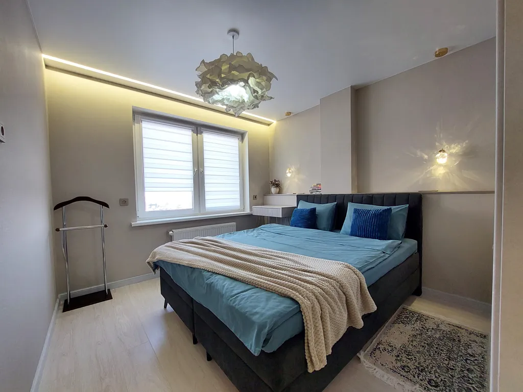 Апартаменты с отдельной спальней в новом доме, центр