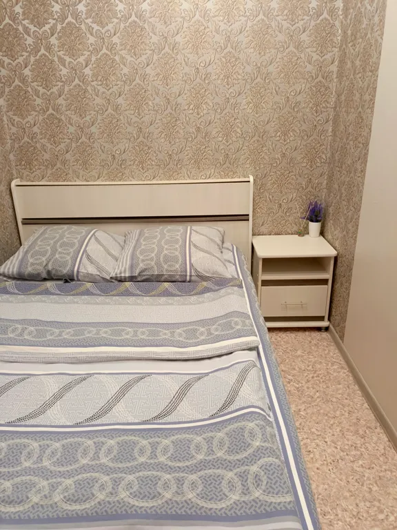 Рядом ТЦ Оазис Плаза, Окружная больница, Смотровая поликлиника