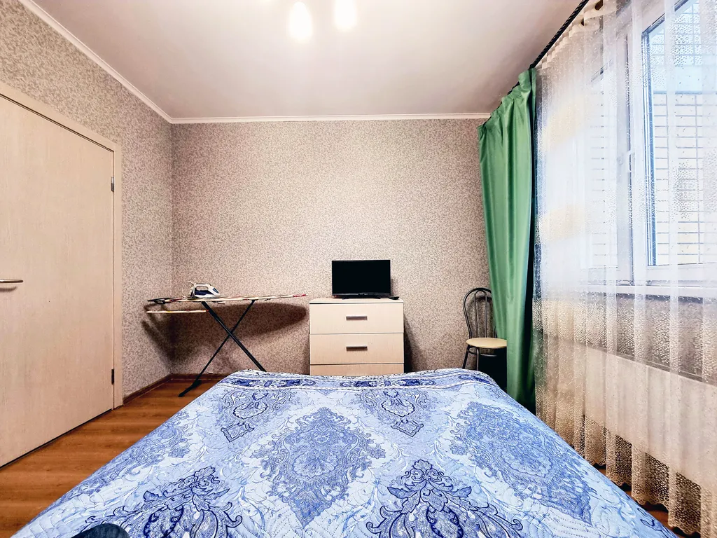 Просторная квартира до 6 человек около ТРЦ Июнь