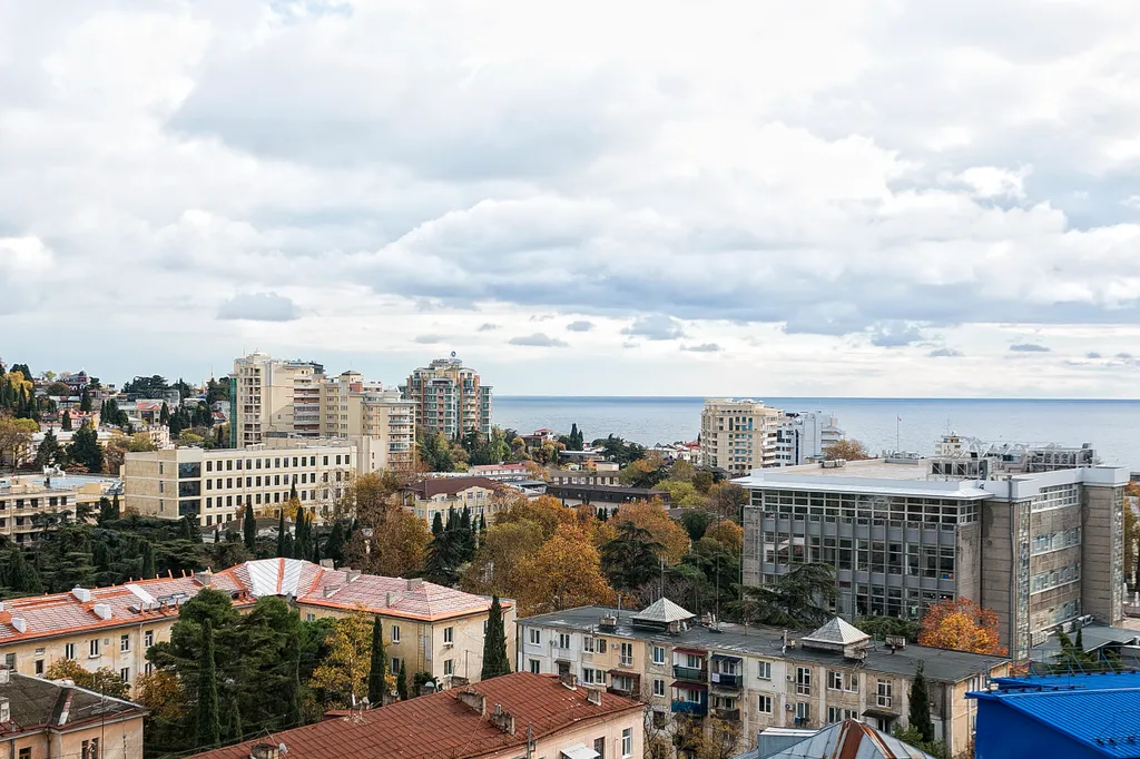Садовая. В самом центре, вид на море