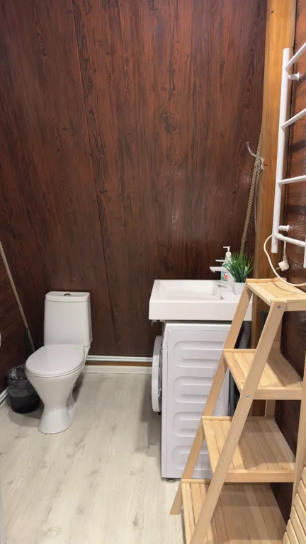 Горный приют, А-Фрейм в центре