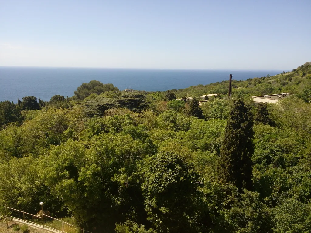 Апартаменты новые с видом на море, горы в новом доме над форосским парк