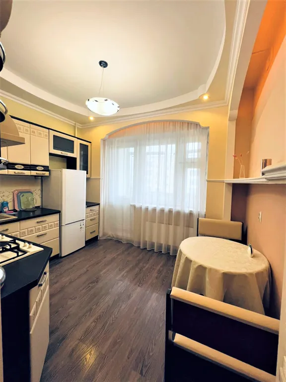 1 комнатная квартира в Студгородке, центр