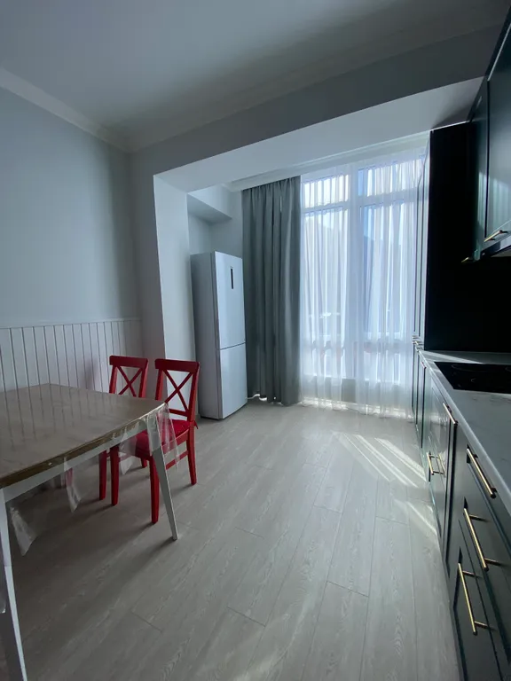 Апартаменты с видом на горы и озеро