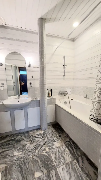 Квартира 4-комнатные апартаменты в самом центре рядом с ун. Гум и м. Купаловская — Минск