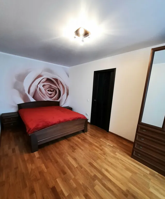 Apartlux Зефир 2-комнатная просторная квартира на С.Разина