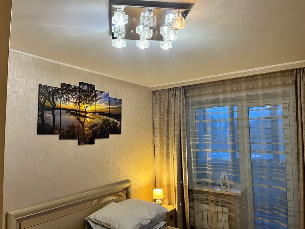 Большая тёплая уютная квартира с тремя отдельными комнатами и лоджией