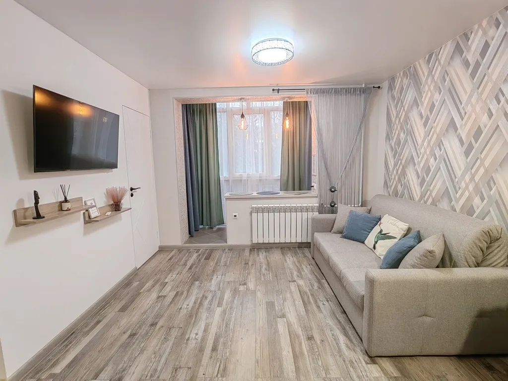 Современная двухкомнатная студия на Микрорайоне