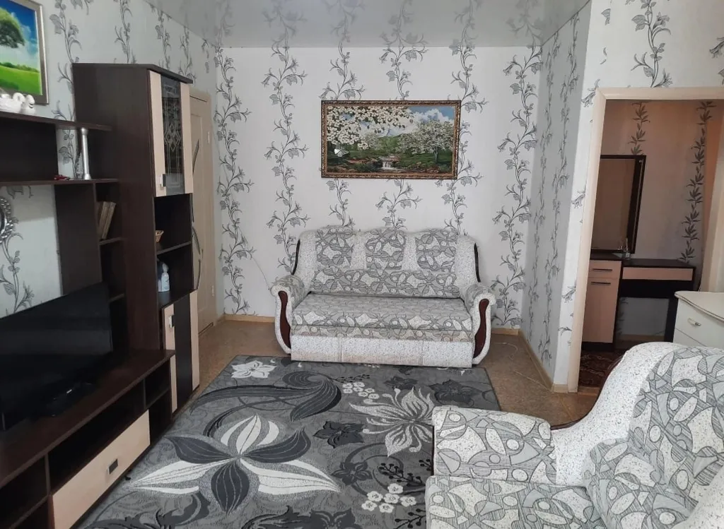 Уютная квартира в центре города — аренда посуточно в Губаха