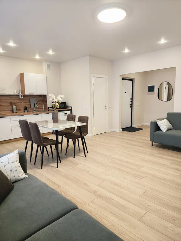 Просторная семейная квартира рядом с аэропортом