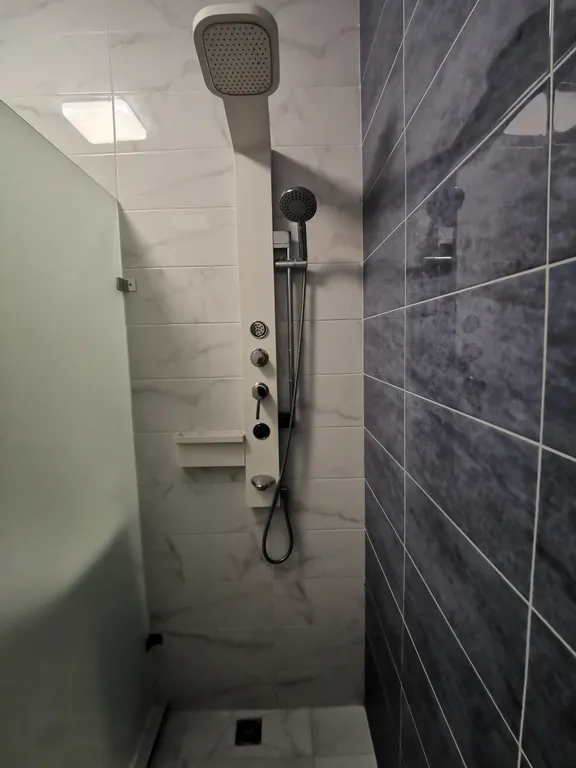 Стильная однокомнатная квартира с  панорамным видом а город