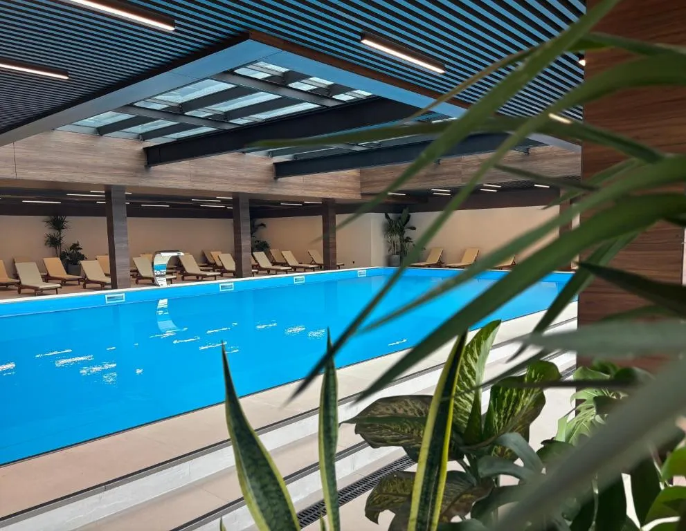 Уютная квартира с бассейном и панорамным видом на море горы и парк