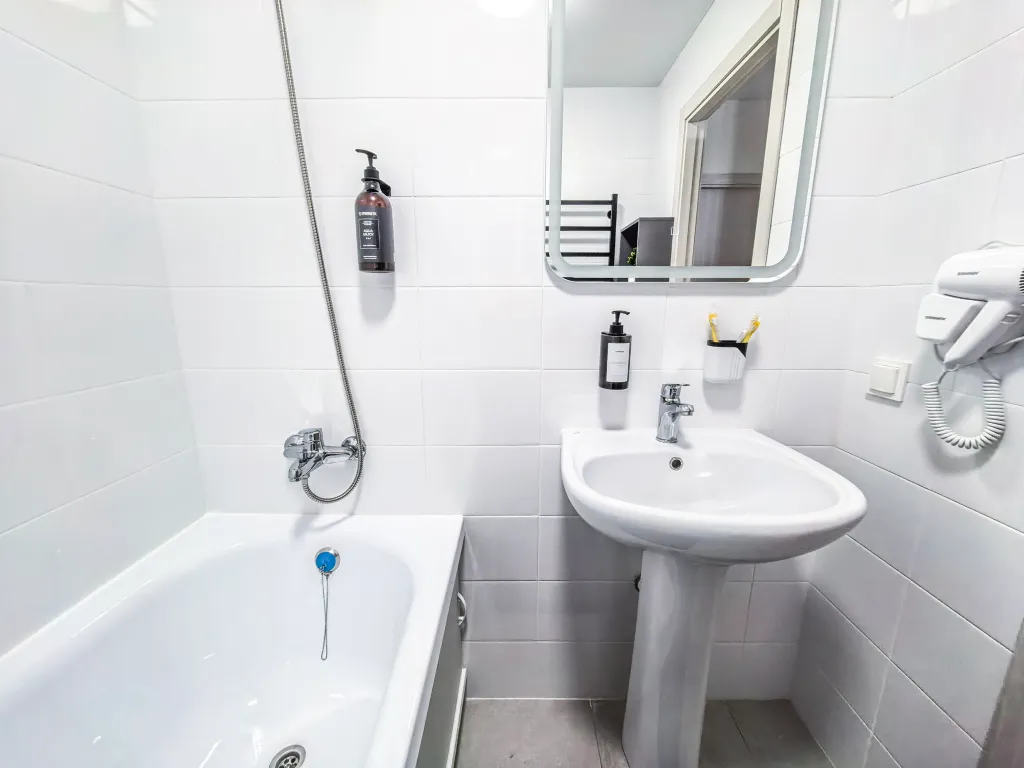 Новая вместительная квартира у МРНЦ им. Цыба