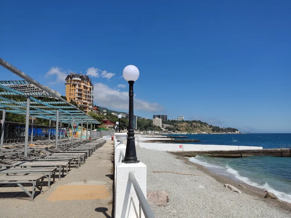 Большая студия с видом на гору Ай-Петри