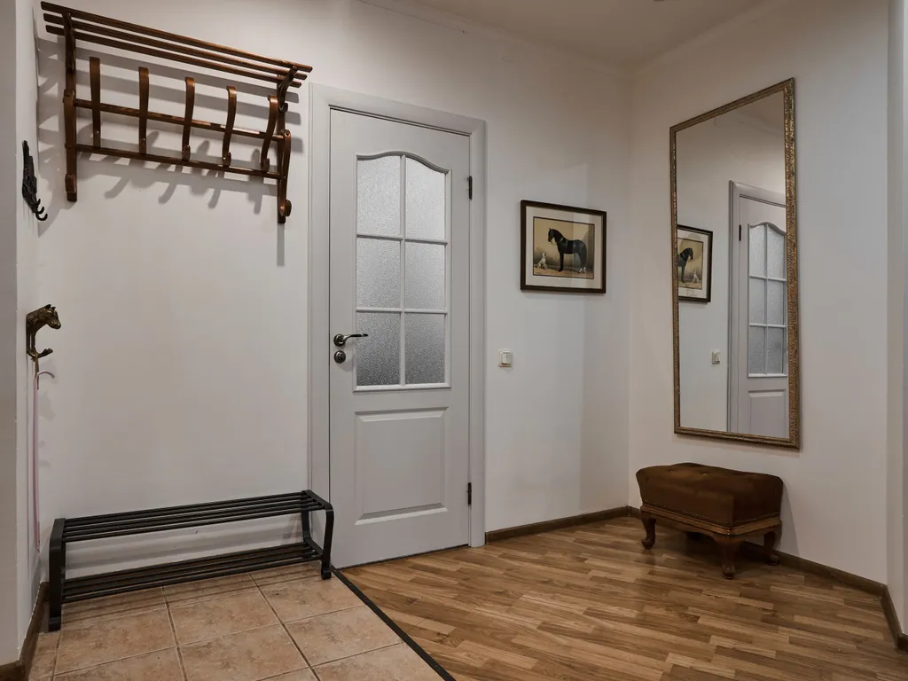 Апартаменты Кареты и Лошади с тремя спальнями рядом с Эрмитажем