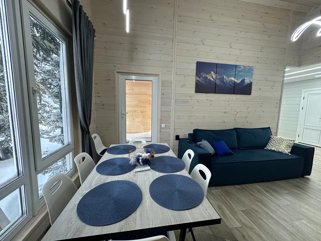 Дом с прекрасным видом на Зеленую гору