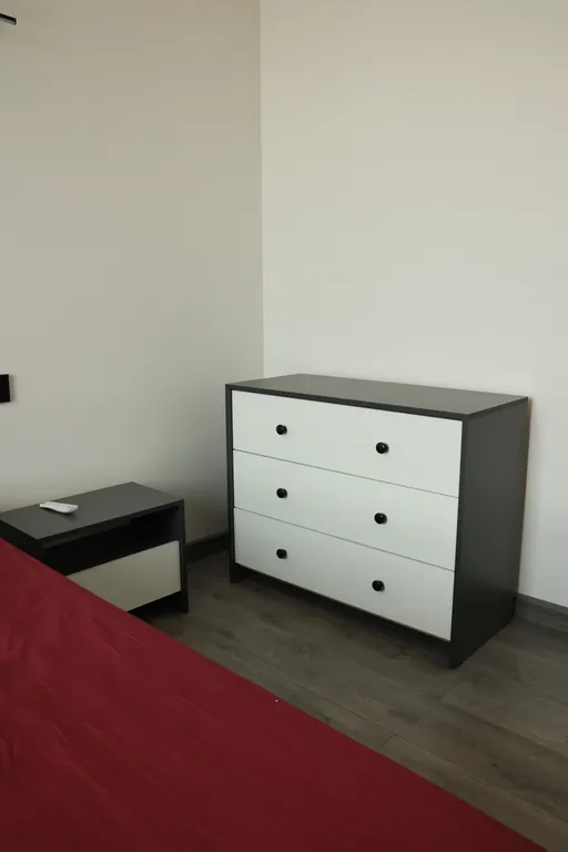 Солнечный 2-комнатный лофт с балконом у Французского университета