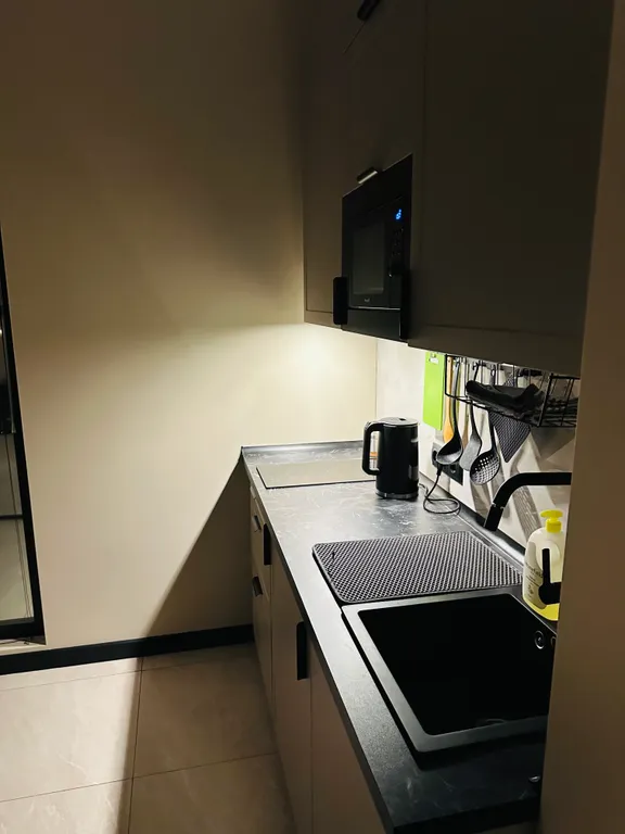 Апартаменты на первой береговой линии с сосновой рощей у моря