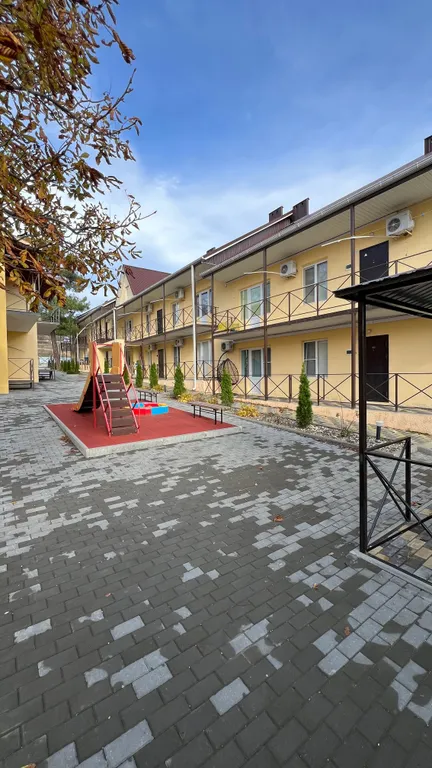 Евродвушка с отдeльной спальней и кухней с диваном