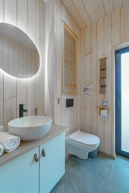 Домик с видом на лес