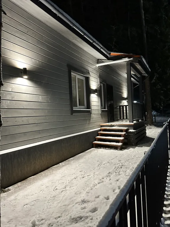 Дом на участке 6 сот.