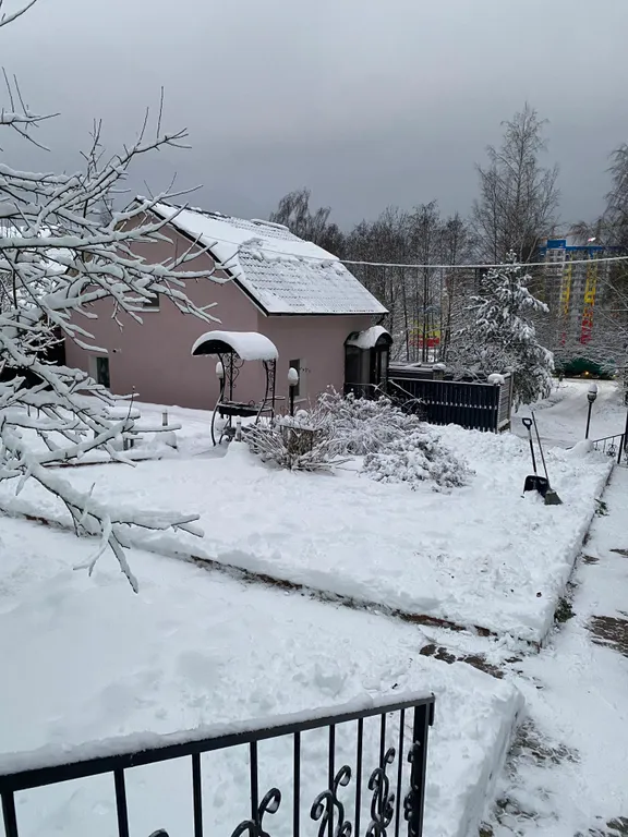 Уютный загородный дом с русской баней на дровах