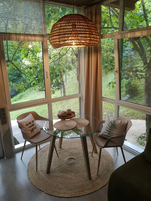 Дом у реки las nubes